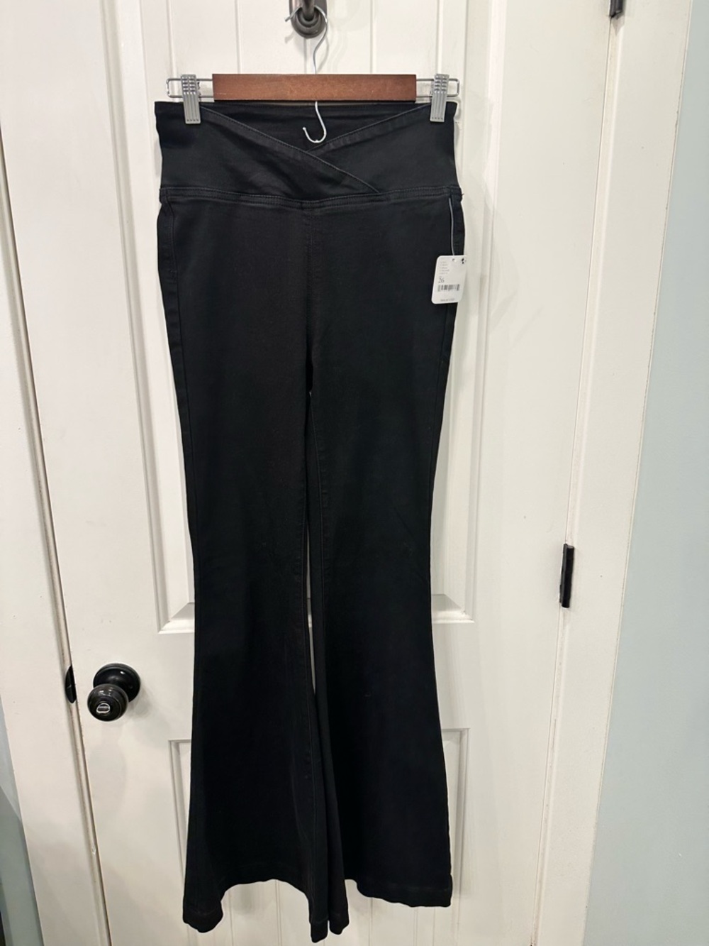NWT Free People We The Free Venice Beach Crossover Flare Jeans Black Size 26